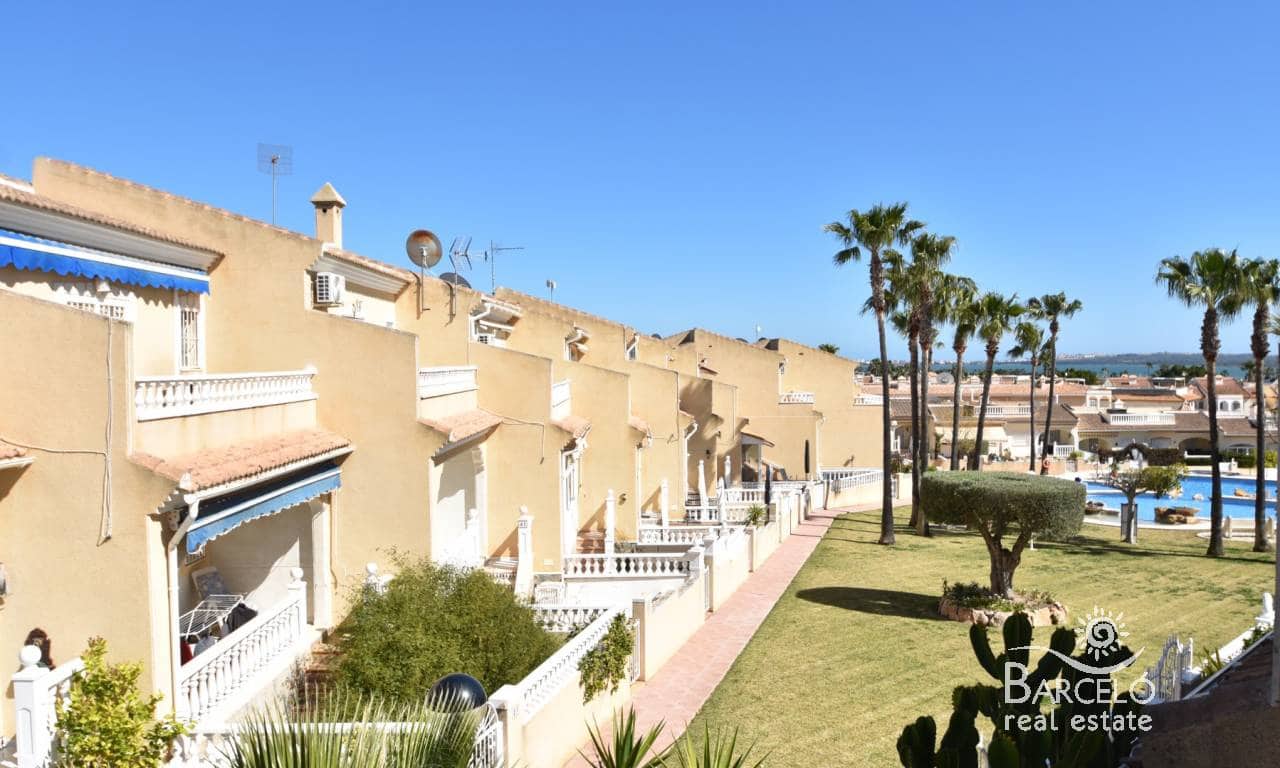 2 bedroom Villa for sale in Dona Pepa with pool garage - € 250,000 (Ref: 9739294)