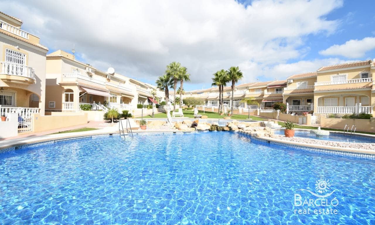 2 bedroom Villa for sale in Dona Pepa with pool garage - € 250,000 (Ref: 9739294)
