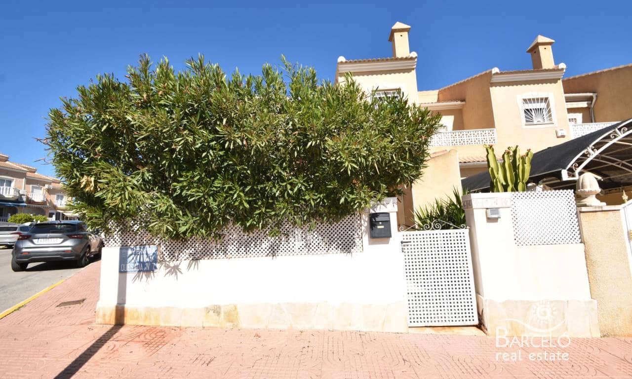 2 bedroom Villa for sale in Dona Pepa with pool garage - € 250,000 (Ref: 9739294)