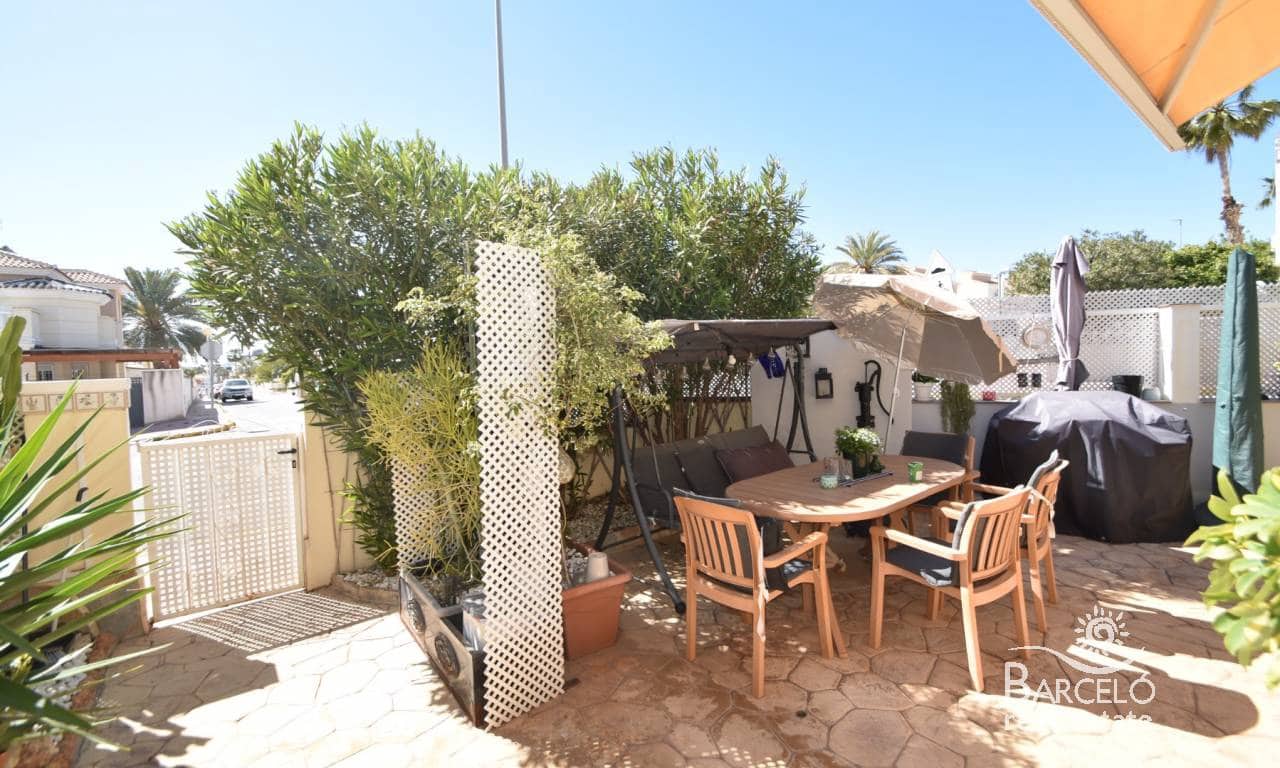 2 bedroom Villa for sale in Dona Pepa with pool garage - € 250,000 (Ref: 9739294)