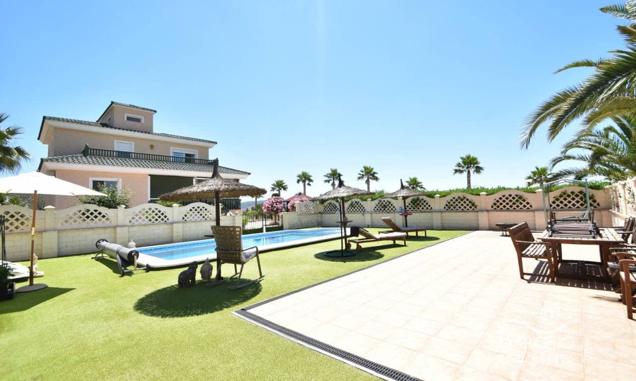 4 bedroom Finca/Country House for sale in Macisvenda with pool garage - € 475,000 (Ref: 9860878)
