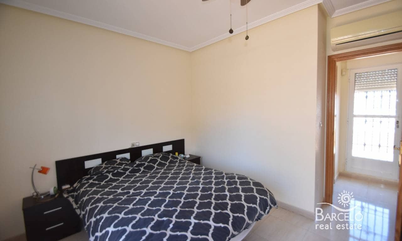 2 slaapkamer Huis te koop in Villamartin met zwembad garage - € 199.950 (Ref: 9867897)