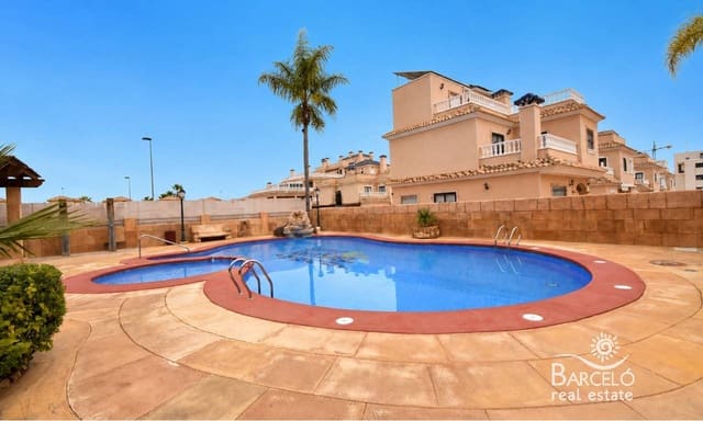 2 makuuhuone Omakotitalo myytävänä paikassa Villamartin, Orihuela mukana uima-altaan 
autotalli - 199 950 € (Ref: 9867897)