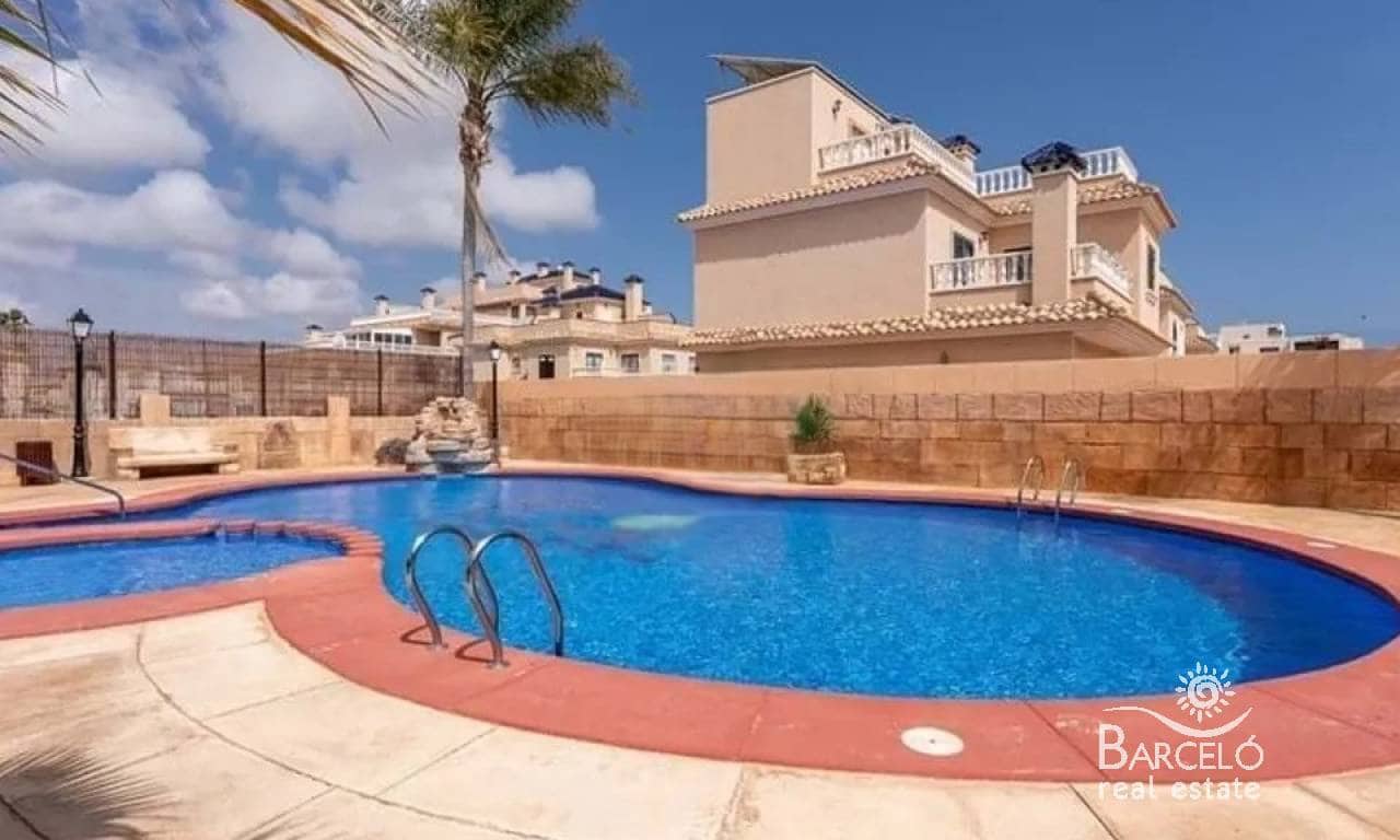 2 slaapkamer Huis te koop in Villamartin met zwembad garage - € 215.000 (Ref: 9883608)