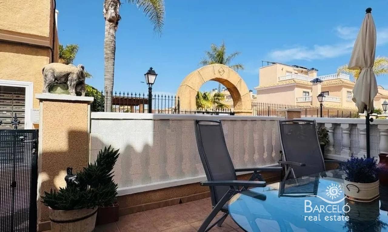 2 slaapkamer Huis te koop in Villamartin met zwembad garage - € 215.000 (Ref: 9883608)