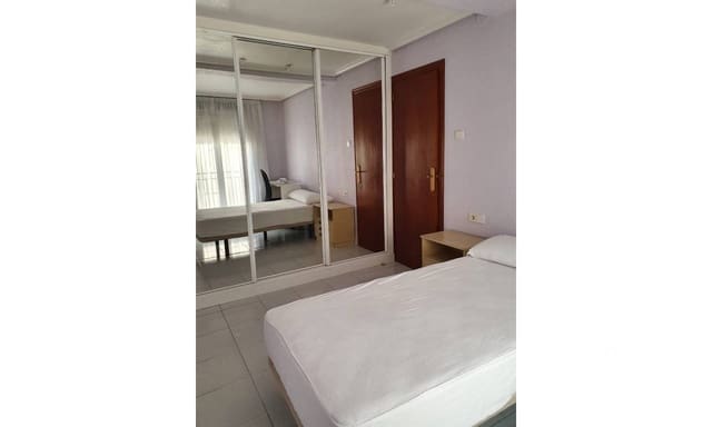 3 bedroom Apartment for sale in Centro, Elche / Elx - € 93,000 (Ref: 9965739)