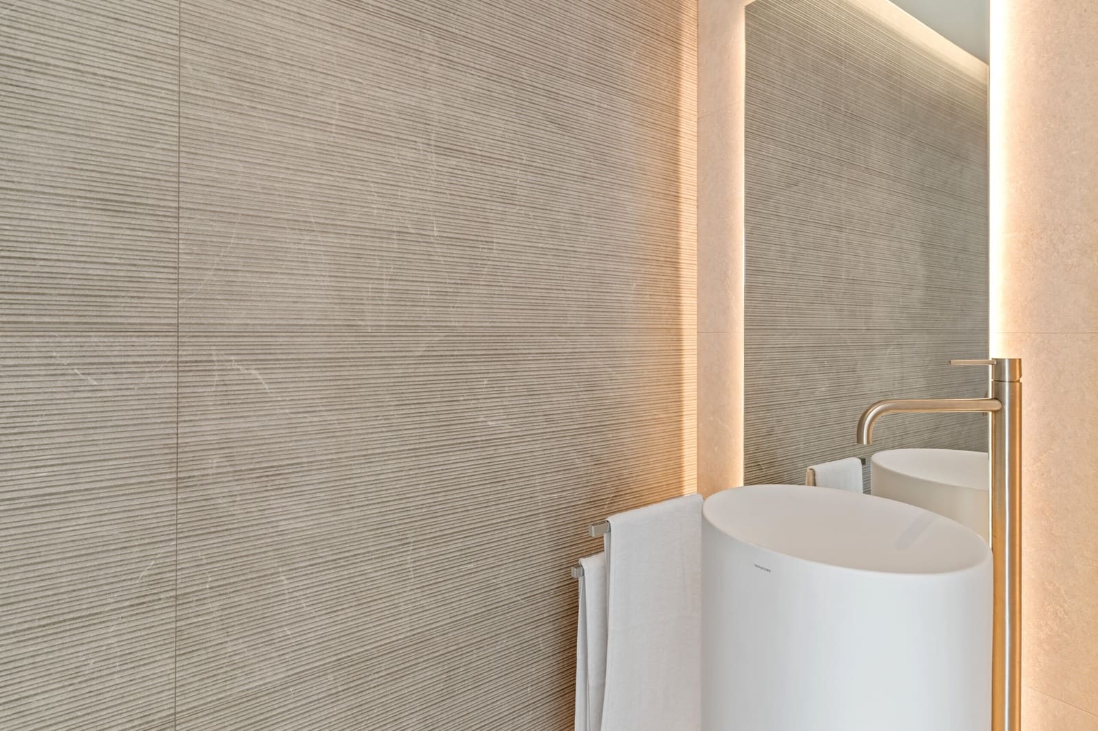 3 bedroom Villa for sale in Cumbre del Sol - € 1,591,000 (Ref: 9251796)