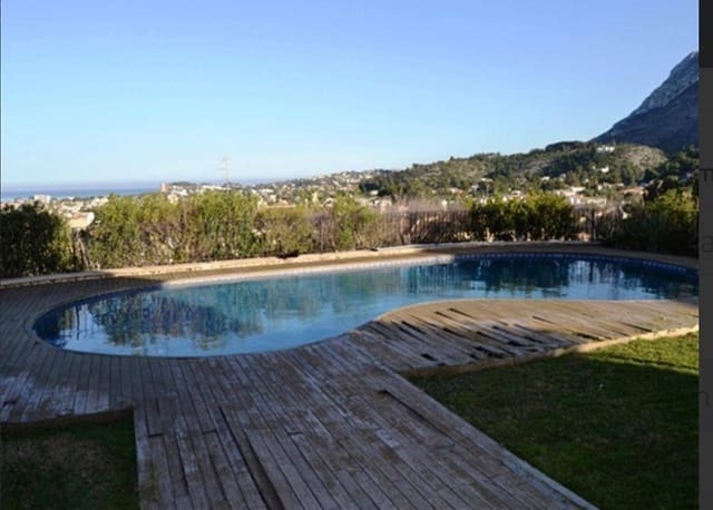 5 bedroom Villa for sale in Dénia - € 1,900,000 (Ref: 9251819)