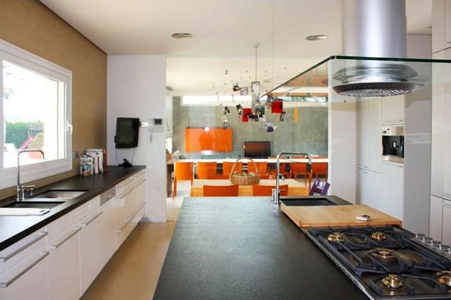 Chalet de 4 habitaciones en Dénia en venta - 2.400.000 € (Ref: 9251820)