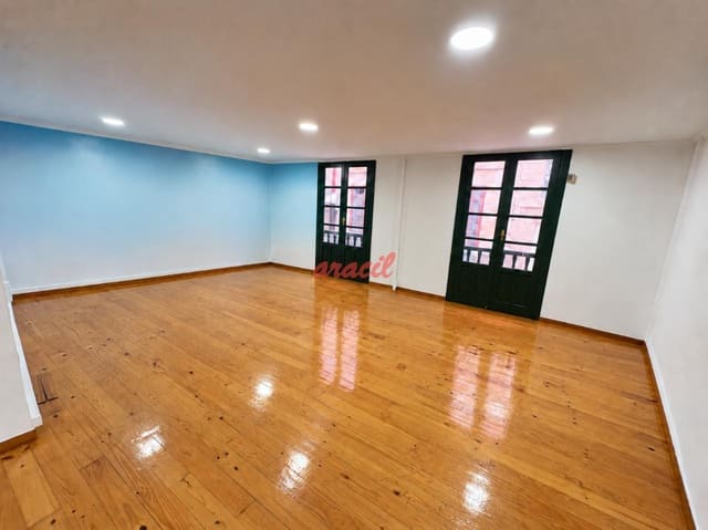 Dom na sprzedaż w Miasto Ourense - 155 000 € (Ref: 10141630)
