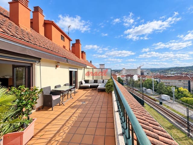 4 sovrum Takvåning till salu i Ourense stad med garage - 350 000 € (Ref: 10141631)