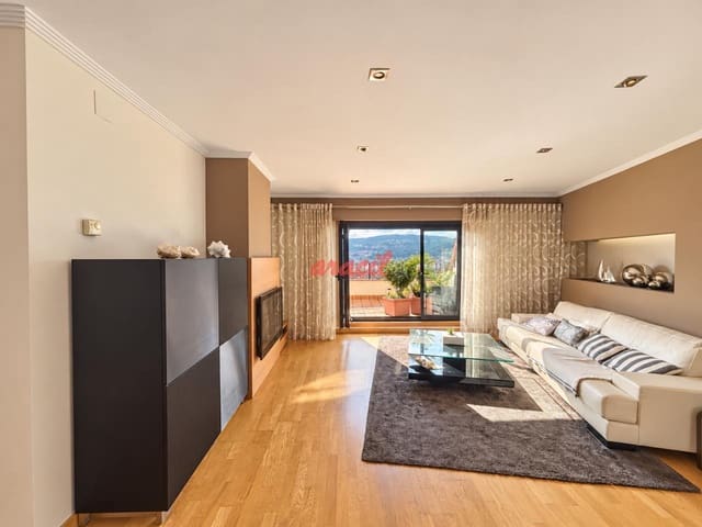 4 sovrum Takvåning till salu i Ourense stad med garage - 350 000 € (Ref: 10141631)
