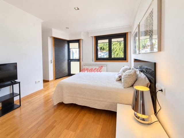 4 sovrum Takvåning till salu i Ourense stad med garage - 350 000 € (Ref: 10141631)