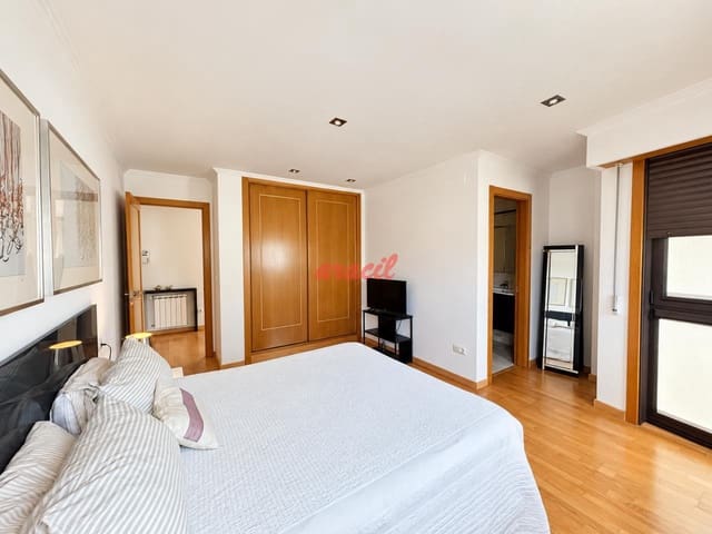4 sovrum Takvåning till salu i Ourense stad med garage - 350 000 € (Ref: 10141631)