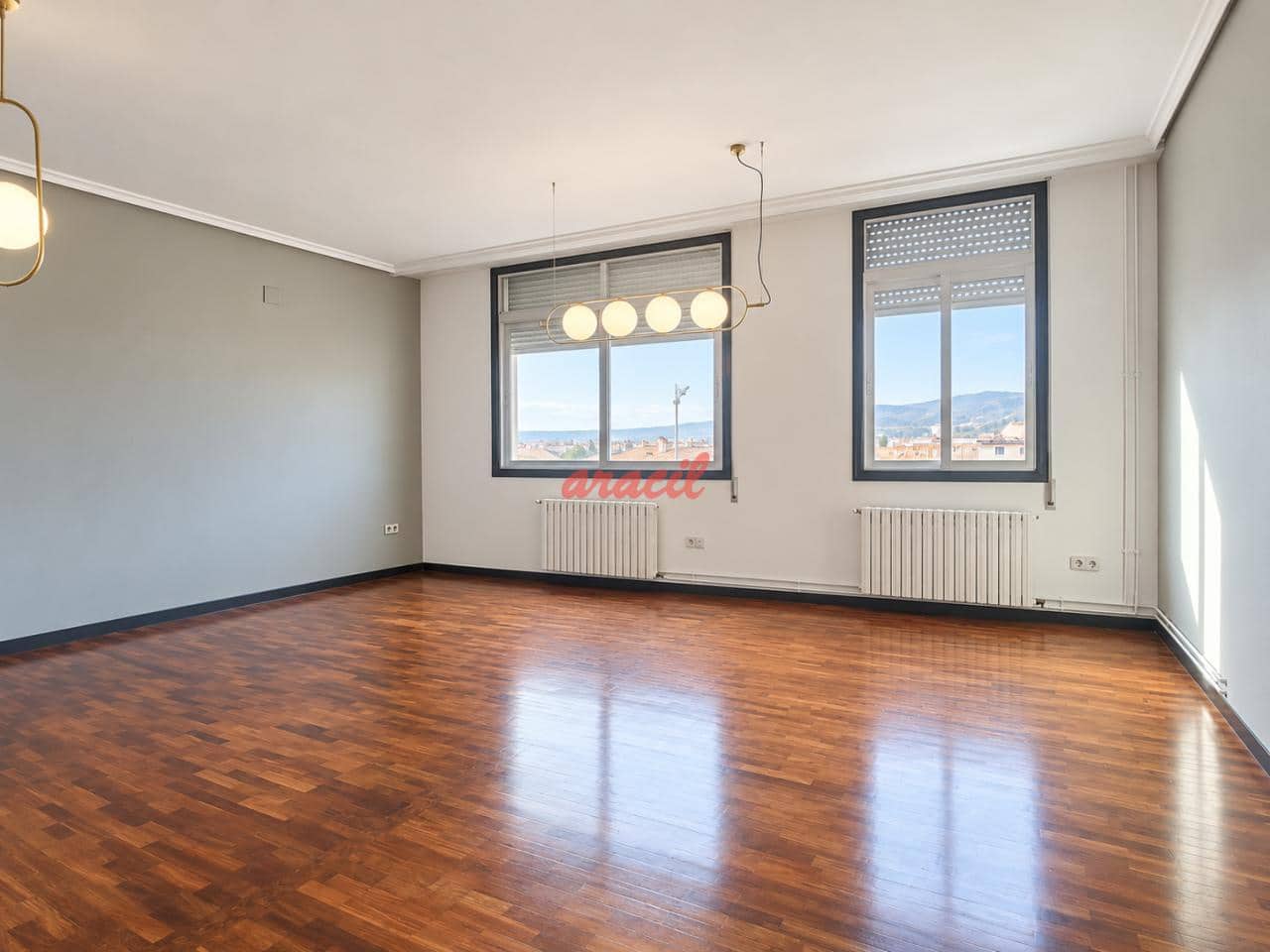 4 bedroom Flat for sale in Ourense city - € 315,000 (Ref: 10186356)