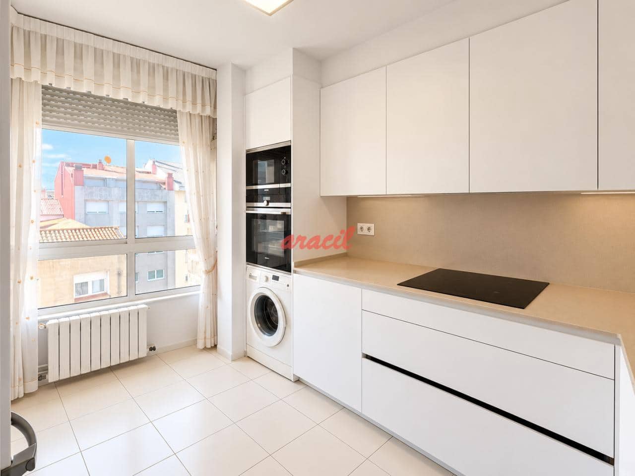 4 bedroom Flat for sale in Ourense city - € 315,000 (Ref: 10186356)