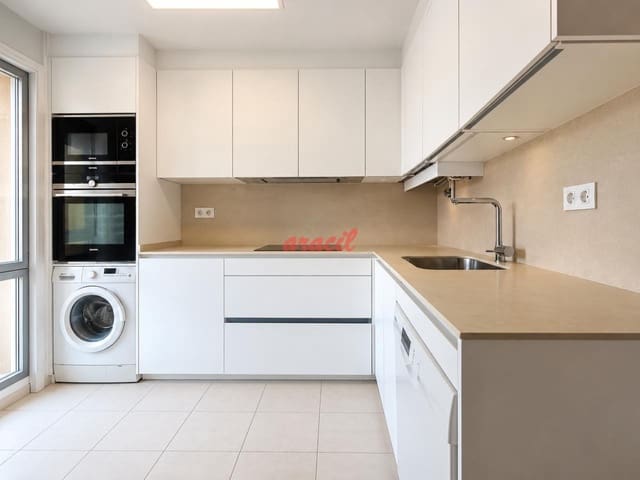 4 makuuhuone Asunto myytävänä paikassa Ourense kaupunki - 315 000 € (Ref: 10186356)