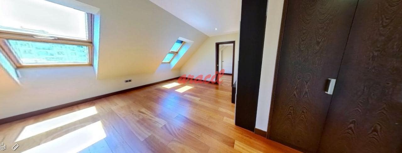 4 soverom Penthouse til salgs i Ourense by med garasje - € 550 000 (Ref: 8382480)