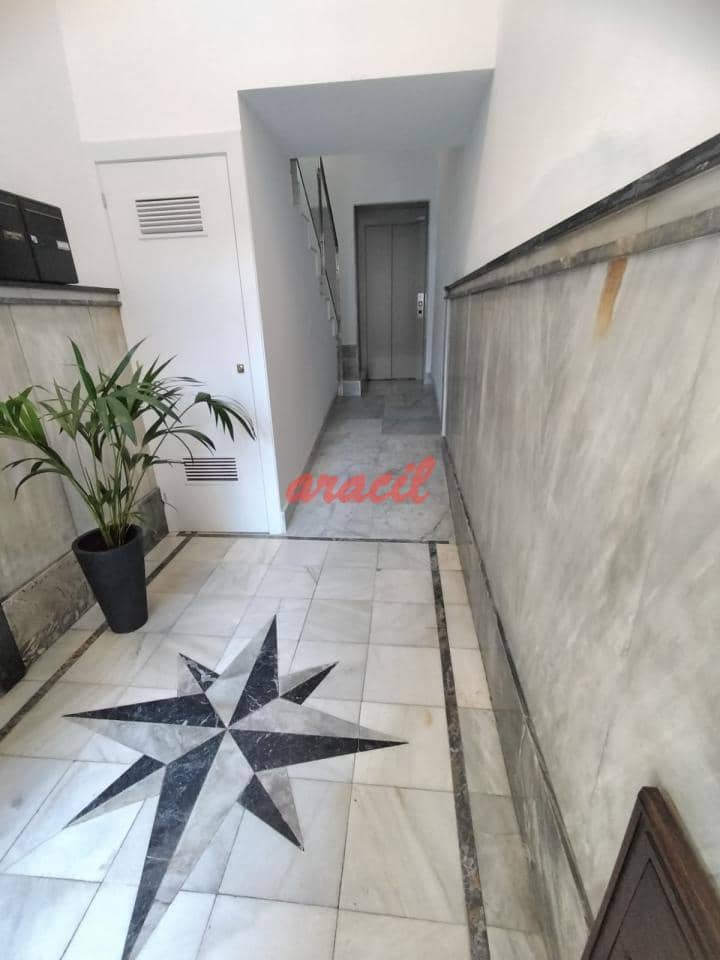 Kommersiell att hyra i Ourense stad - 900 € (Ref: 8390829)