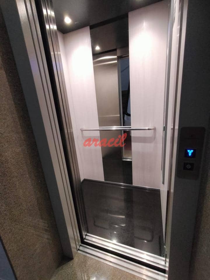 Kommersiell att hyra i Ourense stad - 900 € (Ref: 8390829)