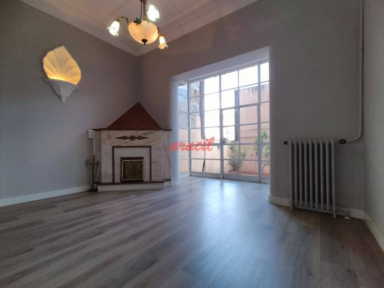 Kommersiell att hyra i Ourense stad - 900 € (Ref: 8390829)