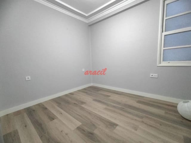 Kommersiell att hyra i Ourense stad - 900 € (Ref: 8390829)