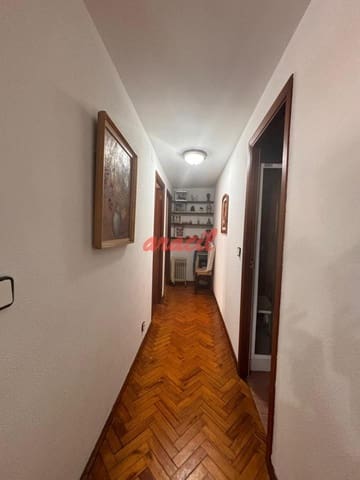 3 bedroom Penthouse for sale in Ourense city with garage - € 425,000 (Ref: 8402856)