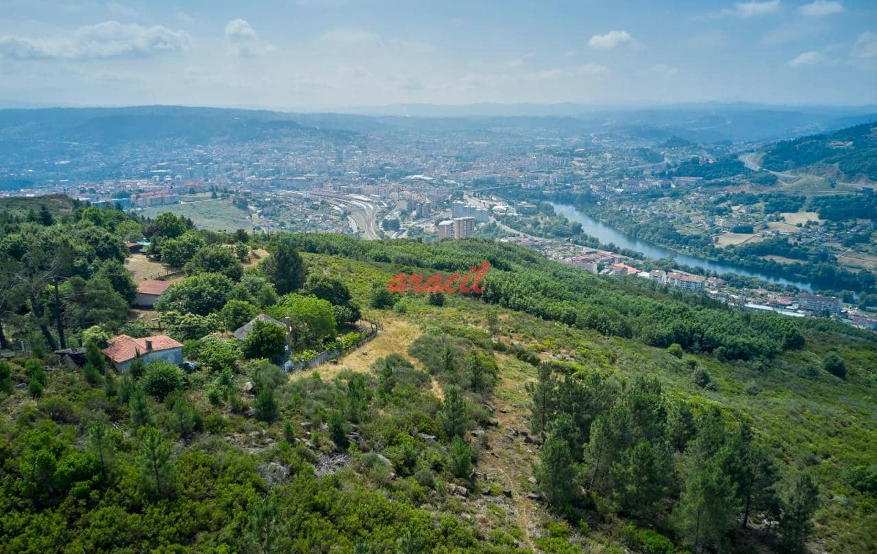 3 soveværelse Villa til salg i Ourense by med garage - € 285.000 (Ref: 8564536)