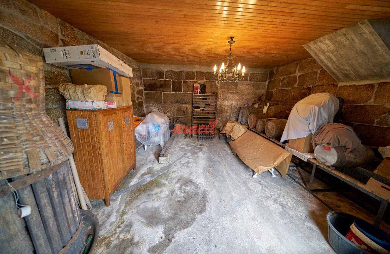 3 soveværelse Villa til salg i Ourense by med garage - € 285.000 (Ref: 8564536)