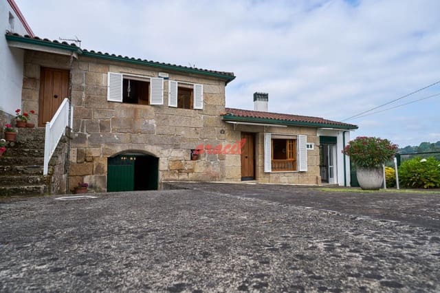 3 bedroom Villa for sale in Ourense city with garage - € 285,000 (Ref: 8564536)