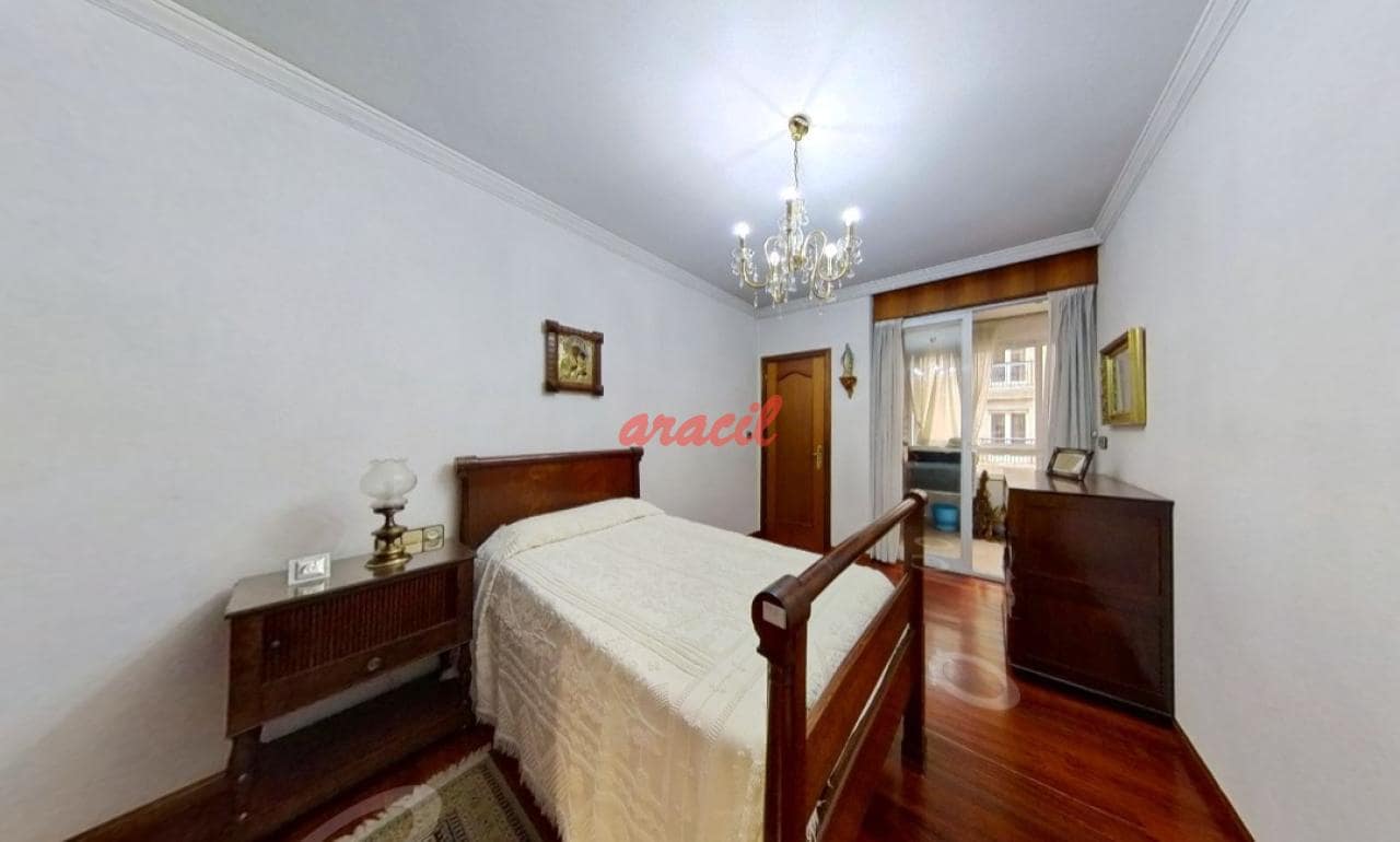 5 soveværelse Lejlighed til salg i Ourense by med garage - € 540.000 (Ref: 8572147)