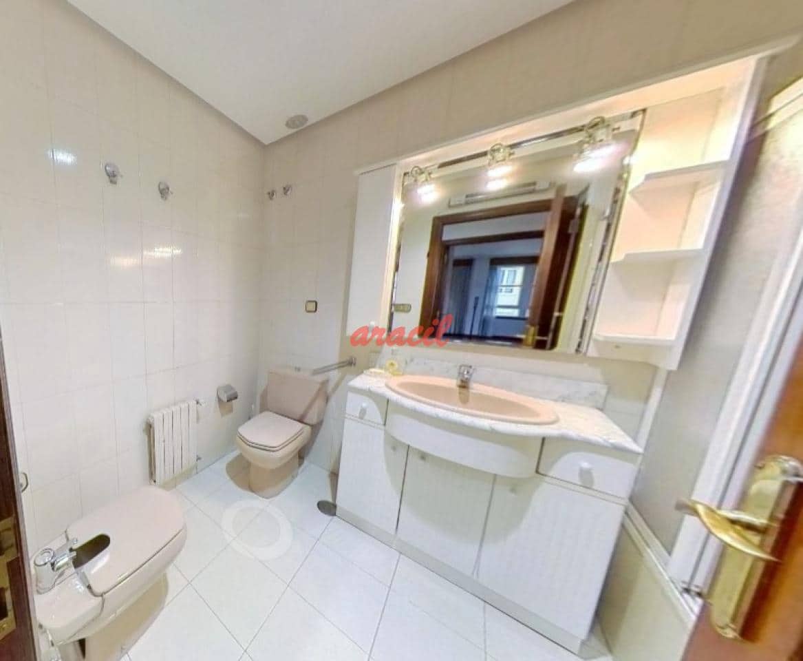 5 soveværelse Lejlighed til salg i Ourense by med garage - € 540.000 (Ref: 8572147)