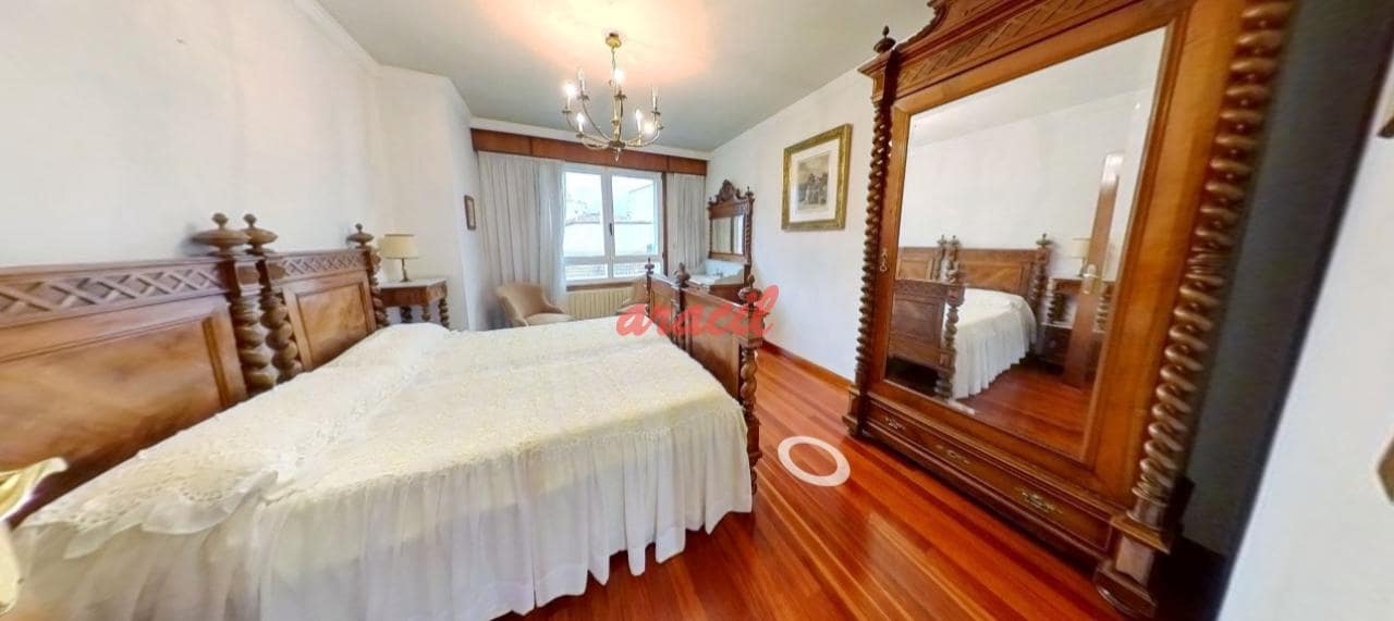 5 soveværelse Lejlighed til salg i Ourense by med garage - € 540.000 (Ref: 8572147)