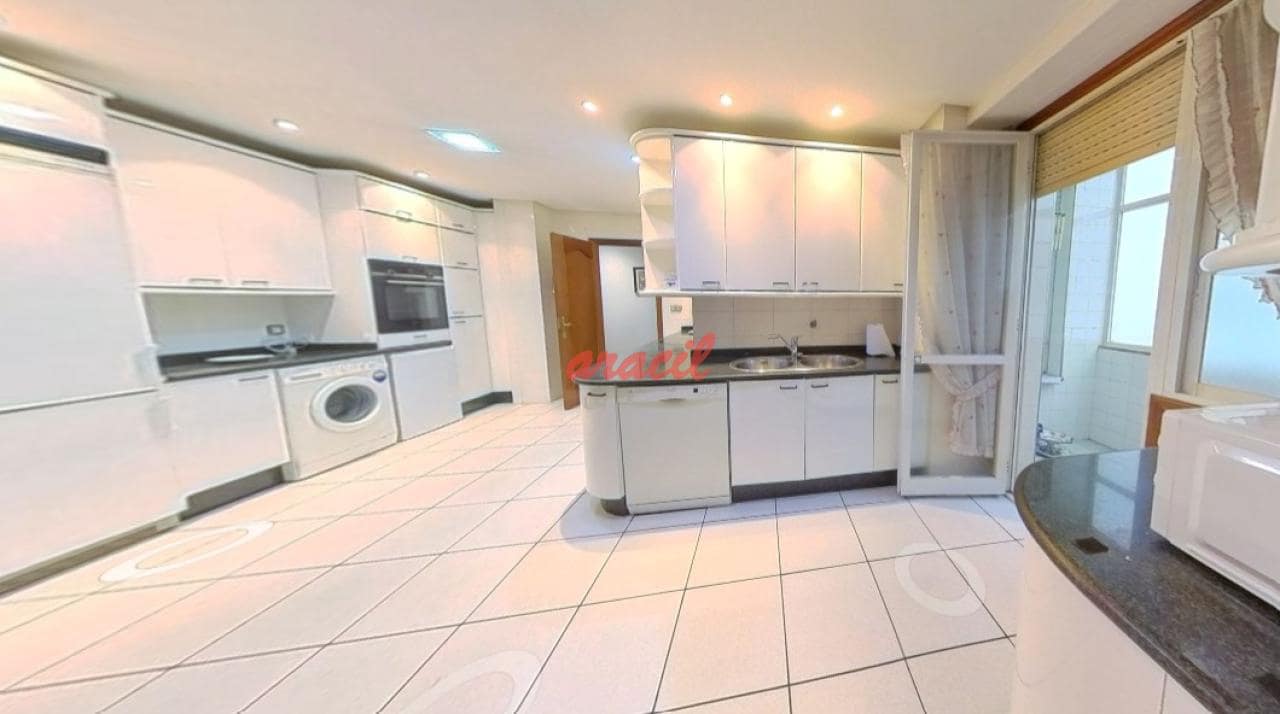 5 soveværelse Lejlighed til salg i Ourense by med garage - € 540.000 (Ref: 8572147)