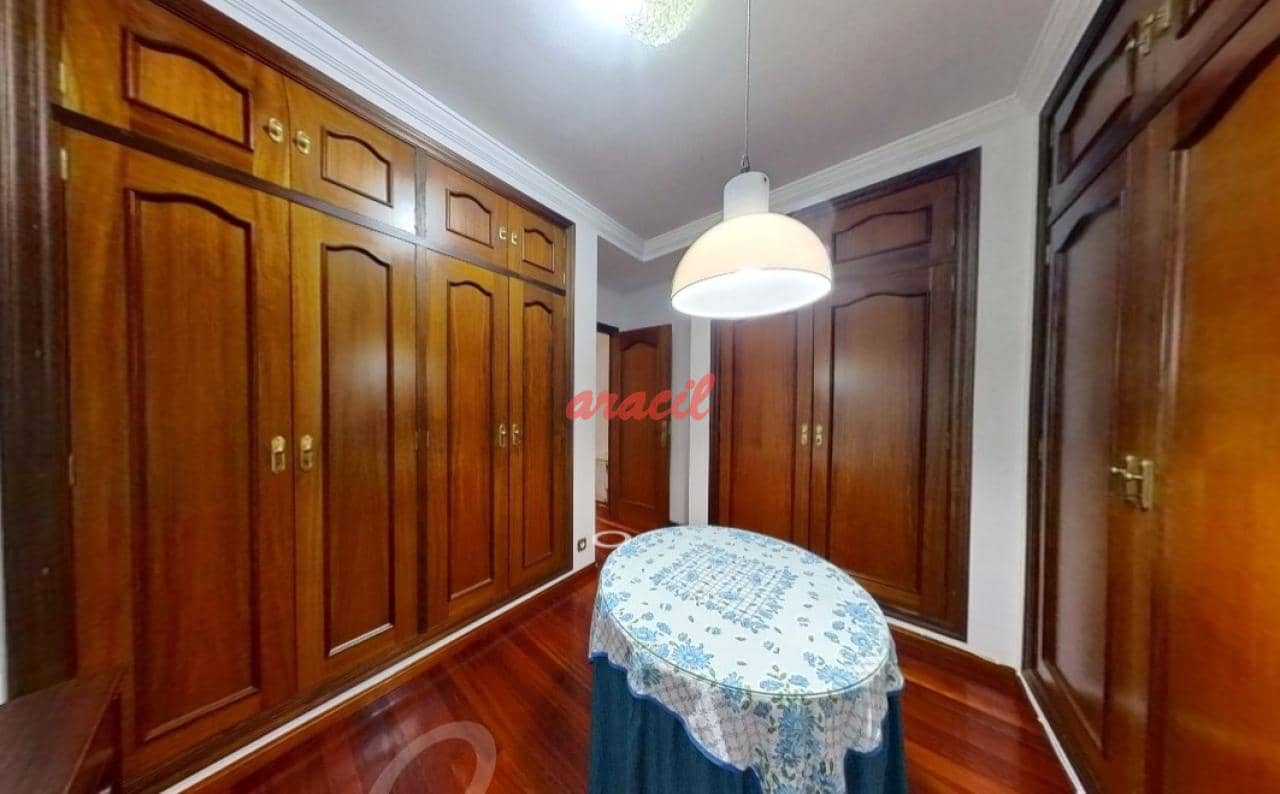 5 soveværelse Lejlighed til salg i Ourense by med garage - € 540.000 (Ref: 8572147)