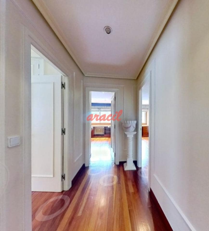 4 soveværelse Lejlighed til salg i Ourense by med garage - € 535.000 (Ref: 8977836)