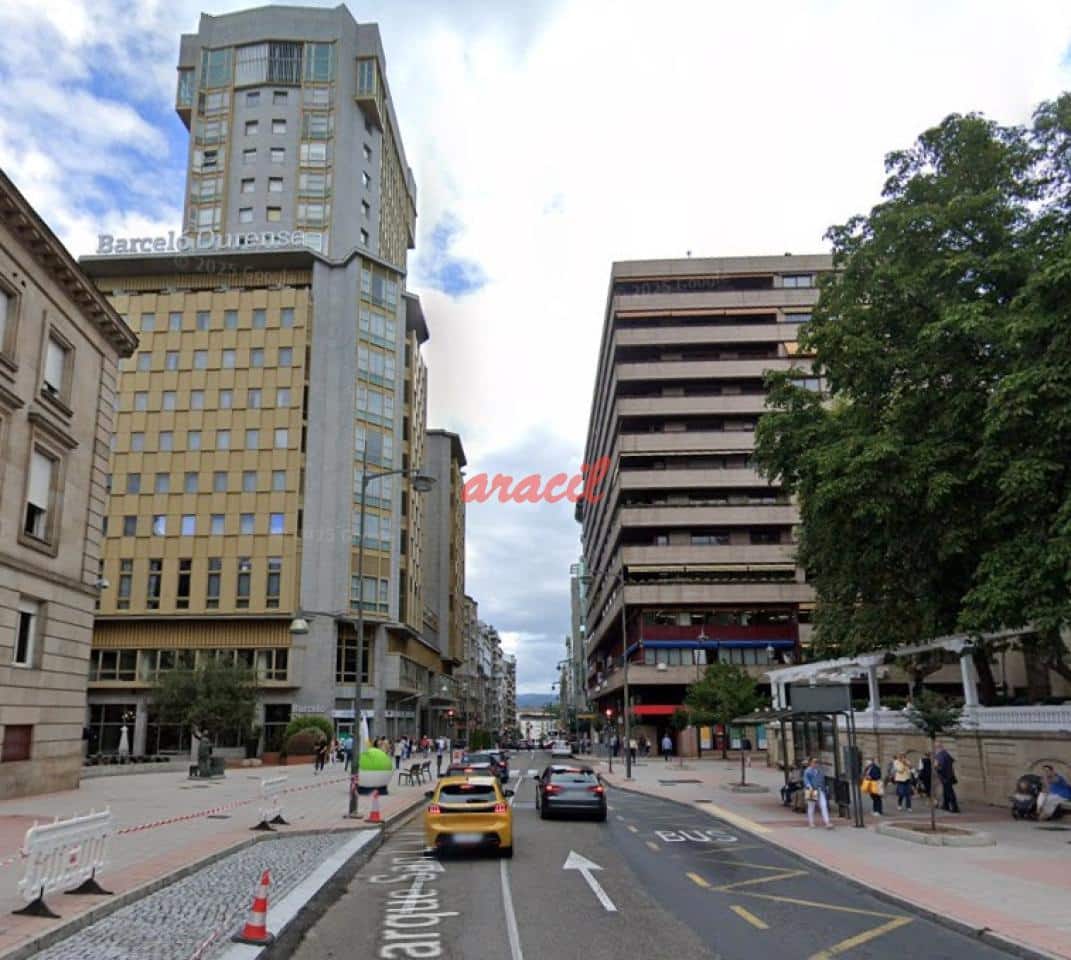 4 soveværelse Lejlighed til salg i Ourense by med garage - € 535.000 (Ref: 8977836)