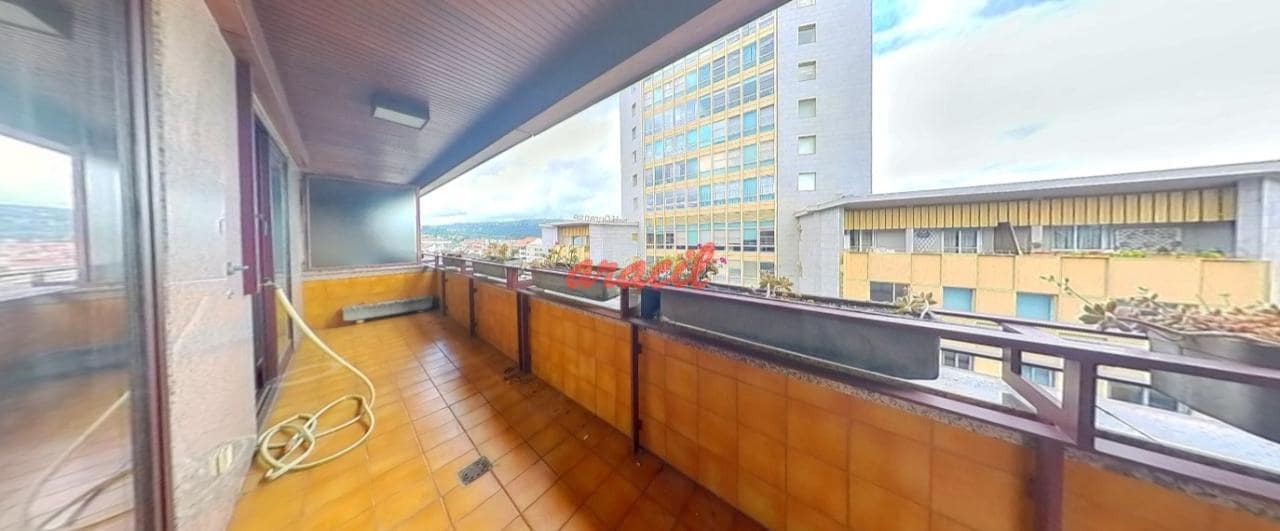 4 soveværelse Lejlighed til salg i Ourense by med garage - € 535.000 (Ref: 8977836)