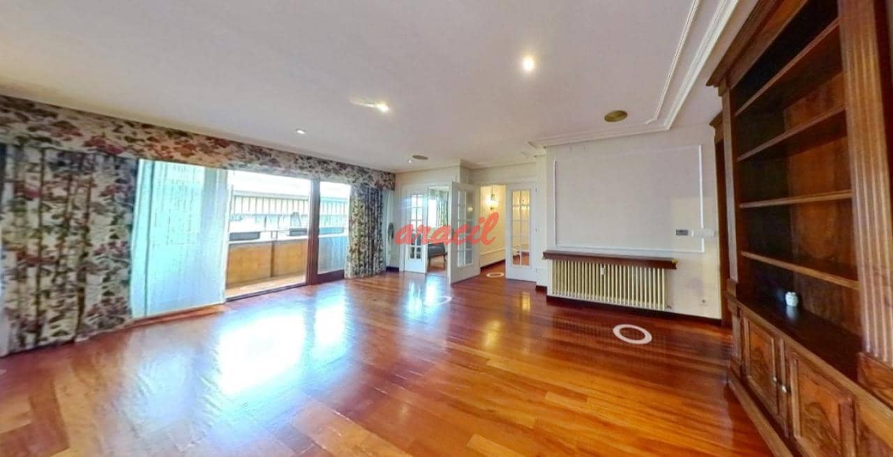 4 soveværelse Lejlighed til salg i Ourense by med garage - € 535.000 (Ref: 8977836)