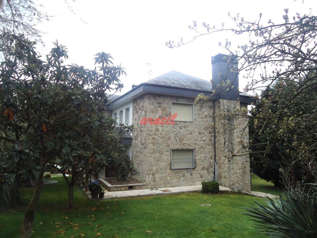 4 soveværelse Villa til salg i Barbadas med swimmingpool garage - € 435.000 (Ref: 8977837)