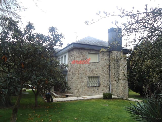 4 sovrum Villa till salu i Barbadás med pool garage - 435 000 € (Ref: 8977837)