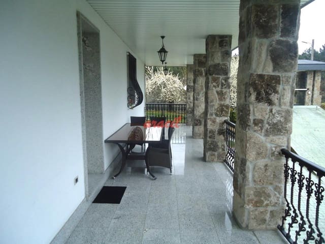 4 sovrum Villa till salu i Barbadás med pool garage - 435 000 € (Ref: 8977837)