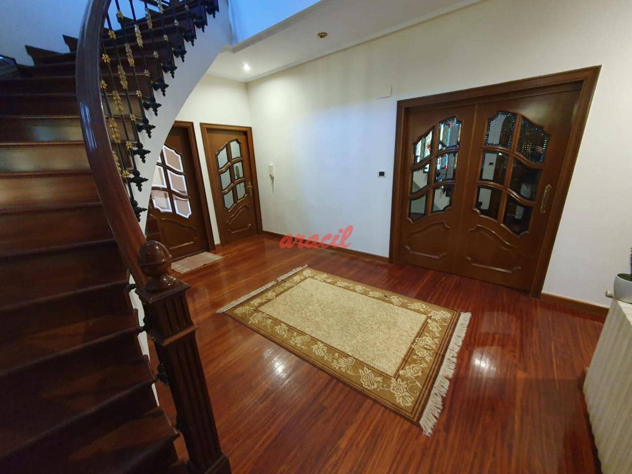 4 soveværelse Villa til salg i Barbadas med swimmingpool garage - € 435.000 (Ref: 8977837)