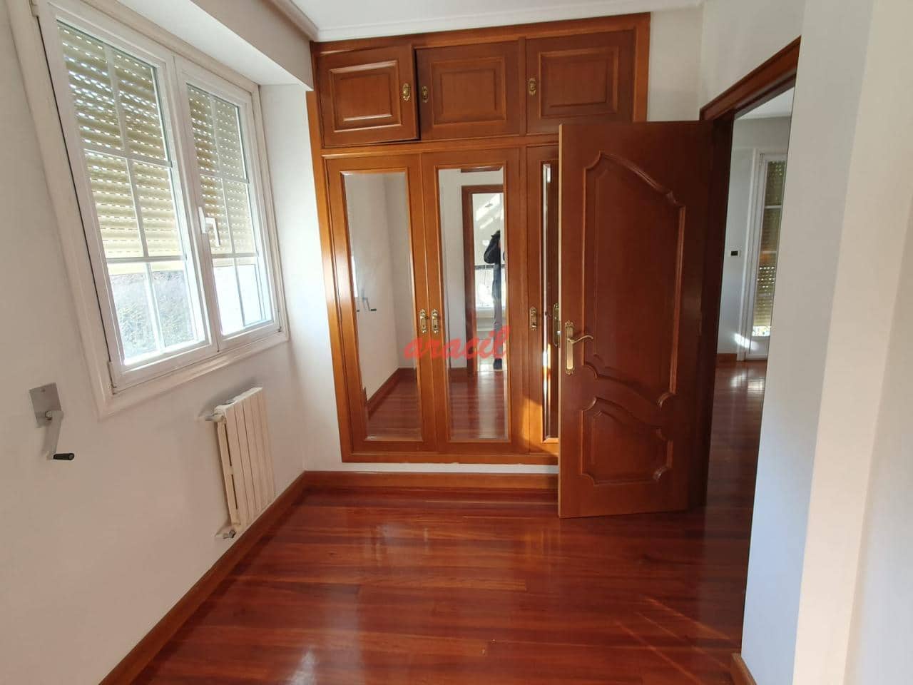 4 soveværelse Villa til salg i Barbadas med swimmingpool garage - € 435.000 (Ref: 8977837)