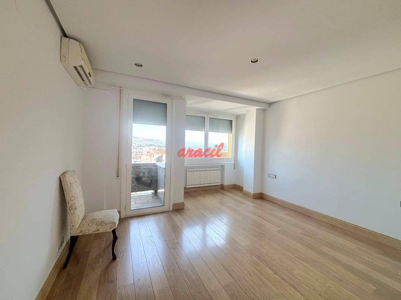 4 soveværelse Lejlighed til salg i Ourense by - € 650.000 (Ref: 9073108)