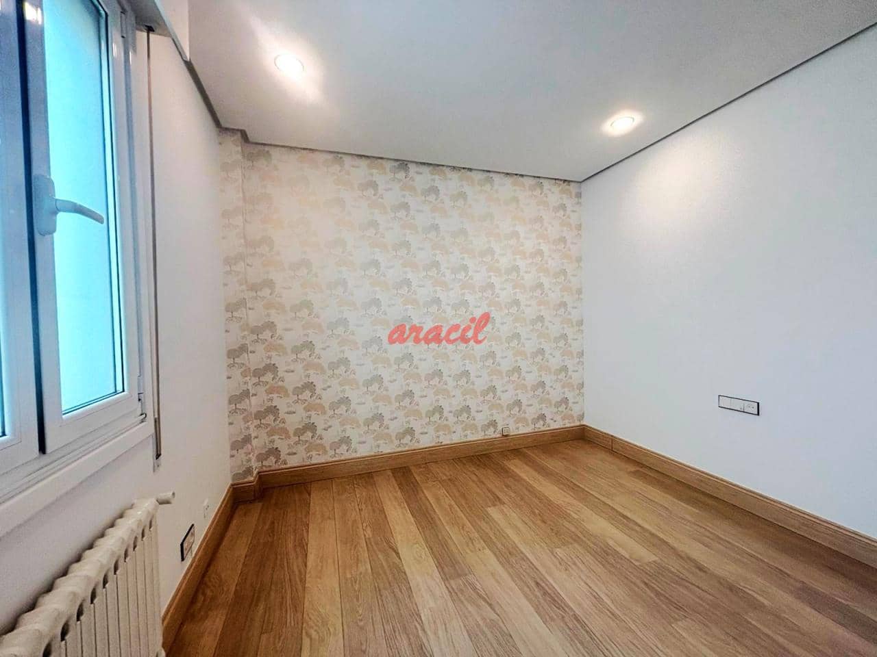 4 soveværelse Lejlighed til salg i Ourense by - € 650.000 (Ref: 9073108)