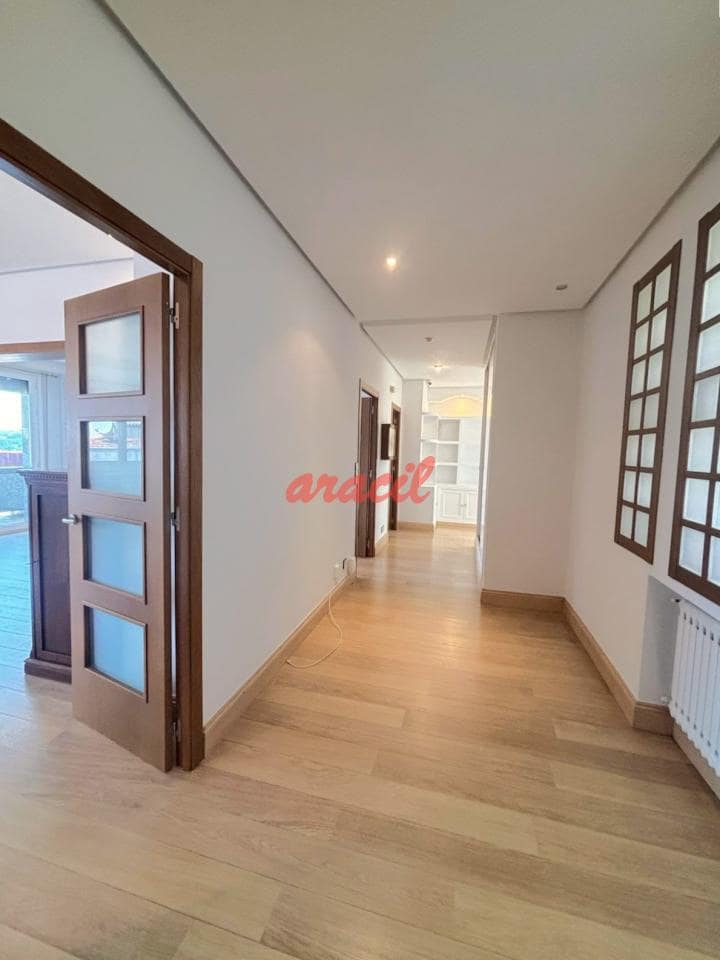 4 Zimmer Wohnung zu verkaufen in Ourense Stadt - 635.000 € (Ref: 9073108)