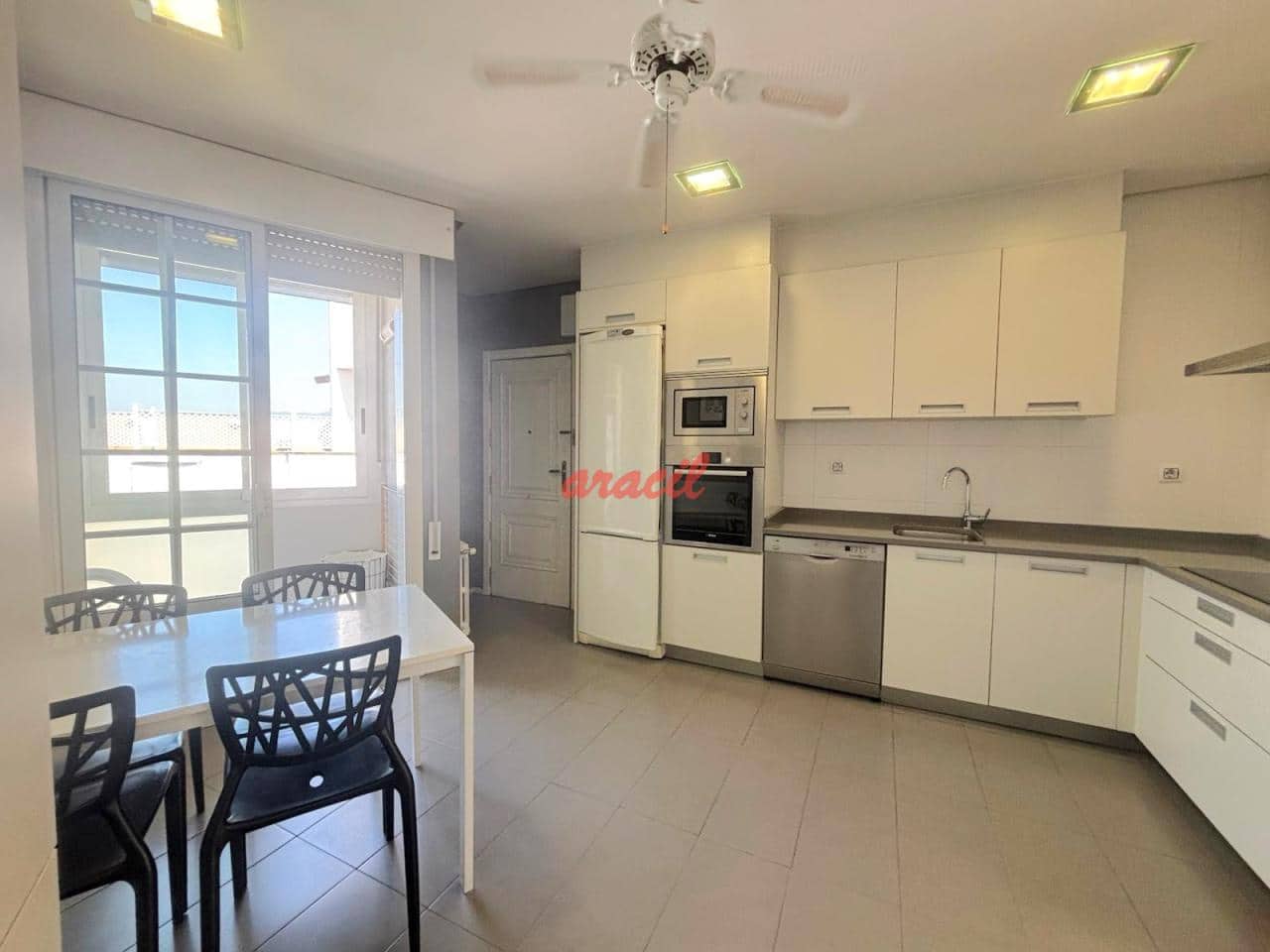 4 Zimmer Wohnung zu verkaufen in Ourense Stadt - 635.000 € (Ref: 9073108)