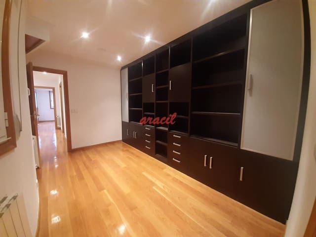 4 makuuhuone Asunto vuokrattavana paikassa Ourense kaupunki mukana 
autotalli - 1 200 € (Ref: 9169306)