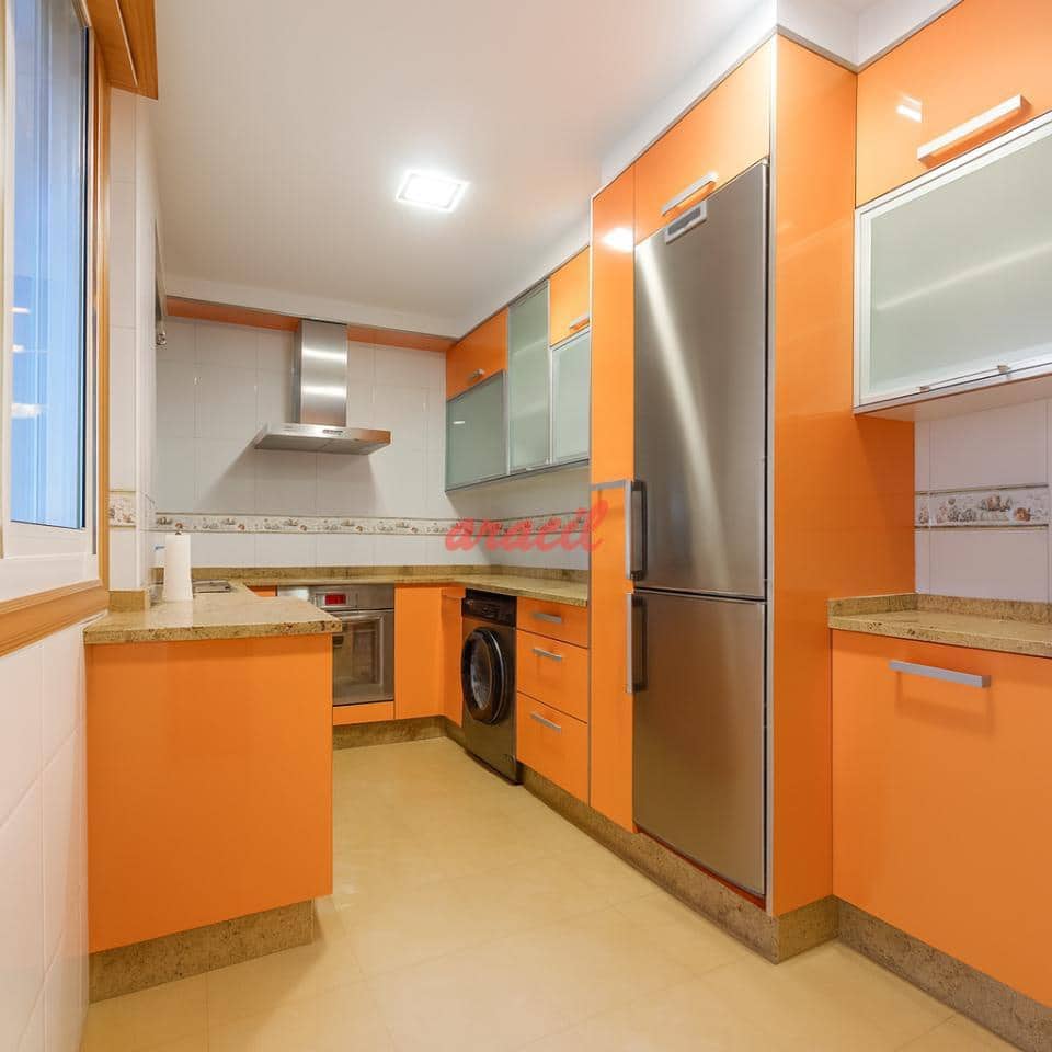 4 soveværelse Lejlighed til leje i Ourense by med garage - € 1.100 (Ref: 9169306)